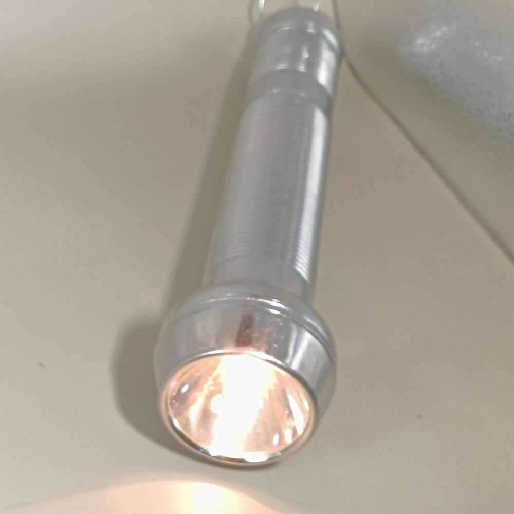 Vintage Ray-O-Vac Sportsman Chrome Ribbed Flashlight 9.5” Hanging Ring
